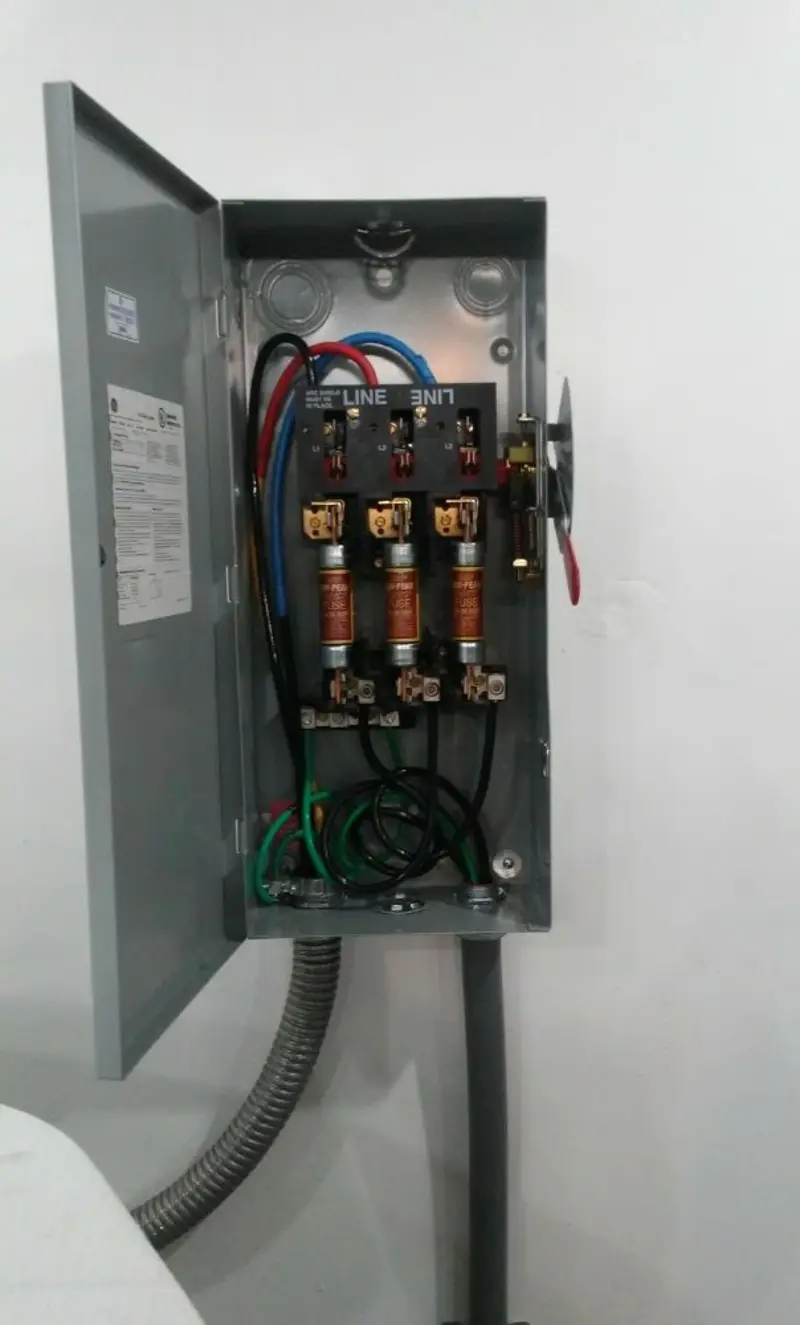 Three-phase disconnect switch installed for Smoke Detector Installation in Mount Airy